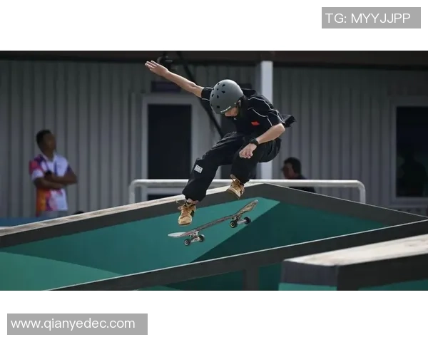 南京滑板队在世界滑板锦标赛中的团队协作表现分析与点评